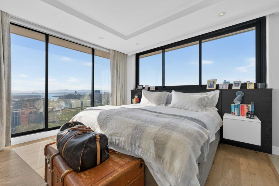 3 Bedroom Property for Sale in Green Point Western Cape